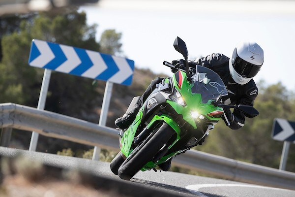 Kawasaki Z 500 (e Ninja 500): la controffensiva giapponese +VIDEO+